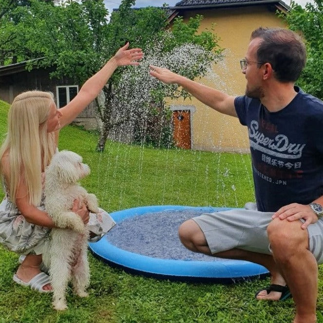 DogBad | Verfrissende sproeikussen voor honden!
